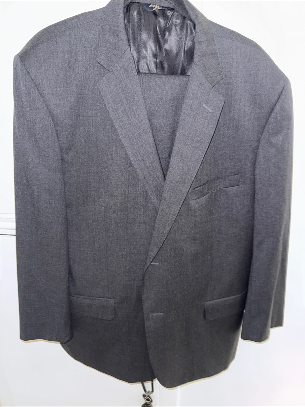 Classic Men's Gray  Vintage Suit for the lovers of the classic excellent cond